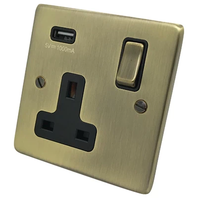 Trim Rounded Antique Brass Plug Socket with USB Charging