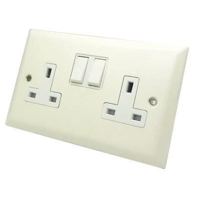 Grande White Switched Plug Socket